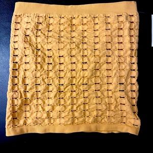 Buckle brand crop top shirt. Color on label is Honey Gold. New with tags on.